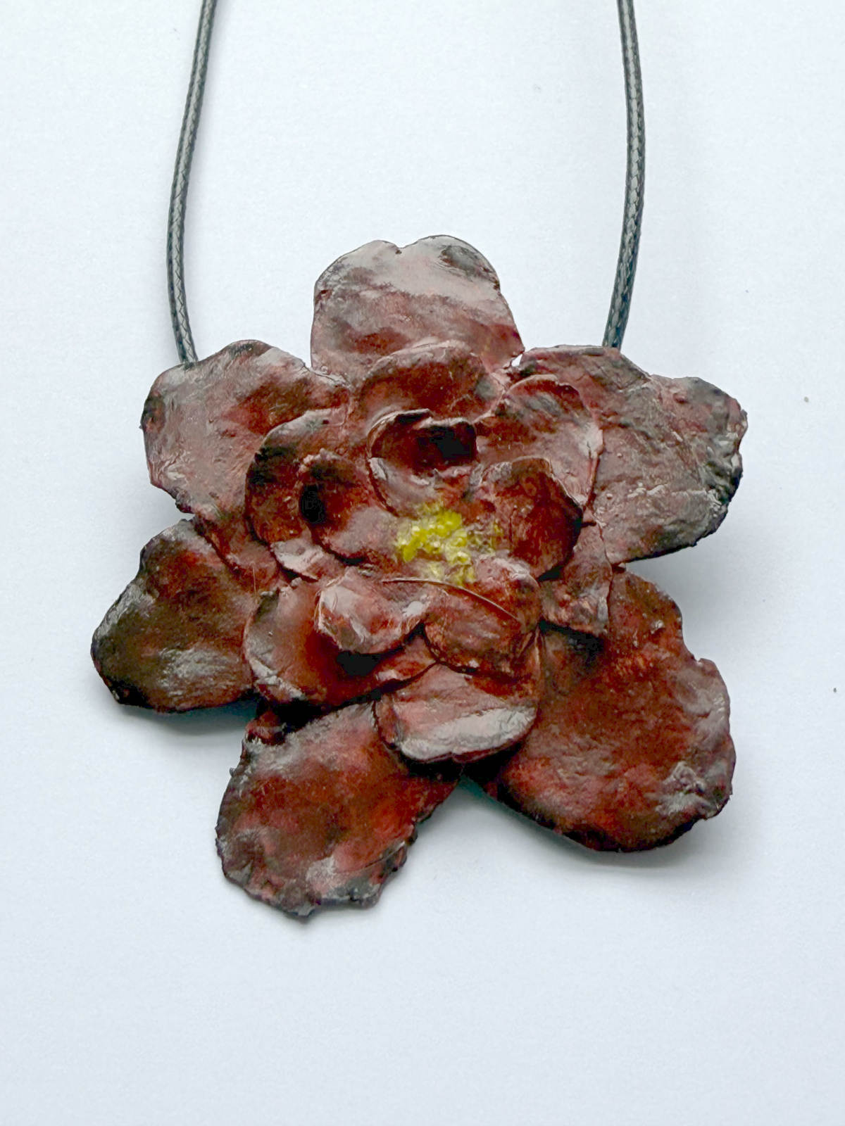 Handgefertigter Bronze-Anhänger – Blüte (Unikat) silent-art-schmuck-2025-07-02 3 Handgefertigter Bronze-Anhänger – Blüte (Unikat) silent-art-schmuck-2025-07-02 – Bild 3